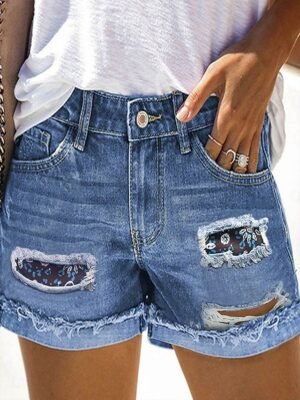 Casual Regular Fit Graphic Medium Waist Zipper Pocket Short Jeans - Image 4