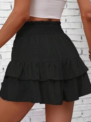 Casual Regular Fit Solid Medium Waist Shorts - Image 2