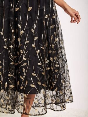 Elegant Regular Fit Lace V Neck 3/4 Sleeve Midi Dress - Image 30