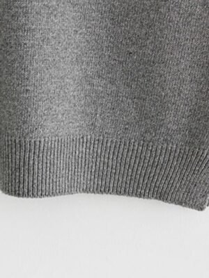 Stylish Oversized Solid V Neck Sleeveless Knit Vest - Image 12