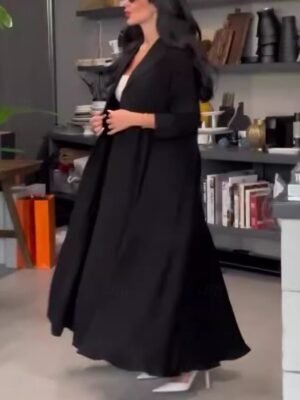 Stylish Regular Fit Solid Colour Long Sleeve Maxi Coat - Image 3