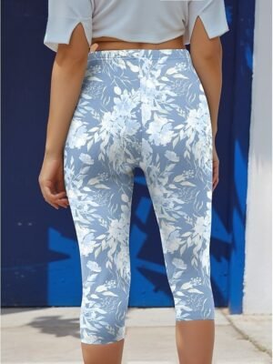 Vacation Regular Fit Floral Mid Waist Capri Leggings - Image 9