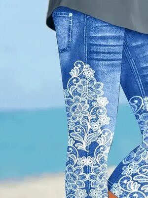 Vintage Elastic 3D Print High Waist Calf-Length Leggings - Image 16