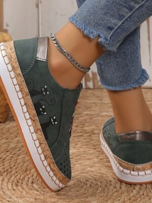 Casual Loose Cartoon Round Toe Flat Slip-On Sneakers - Image 5