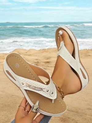 Casual Red Perforated Round Toe Rhinestone Flip-Flop Sandals - Image 24