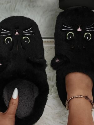 Chic Plush Indoor Cat Face Embroidered Slippers - Image 2