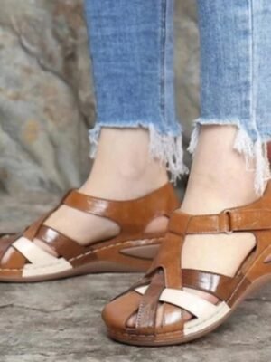 Classic Casual Solid Round Toe Closed Toe Wedge Sandals - Image 5