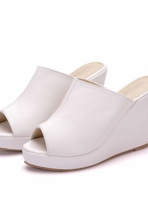 Solid Platform PU Buckle Wedge Heeled Sandals - Image 3