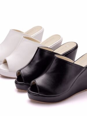 Solid Platform PU Buckle Wedge Heeled Sandals - Image 5