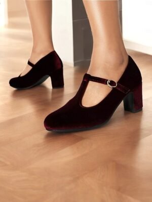 Vintage Elegant Green Velvet T-Strap Block Heel Mary Jane Heels - Image 31