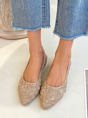 Vintage Floral Wedge Pointed Toe Slip-On Sandals - Image 11