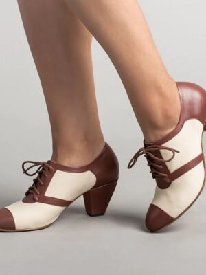 Vintage Two-Tone Lace-Up Low Heel Oxford Shoes - Image 2