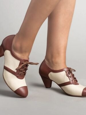 Vintage Two-Tone Lace-Up Low Heel Oxford Shoes - Image 3