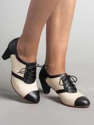 Vintage Two-Tone Lace-Up Low Heel Oxford Shoes - Image 8