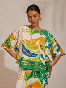 boho-paisley-top-aus-seidigem-satin-mit-grun-1