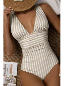 damen-badeanzug-einteiler-bademode-geraf-wei-1