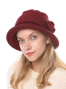 damen-beanie-mutze-warme-wintermutze-tag-weinrot-4