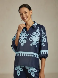 damen-bluse-blau-floral-bestickt-hemdkra-blau-1