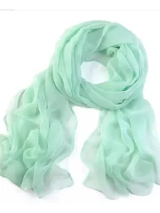 damen-chiffon-schals-partyabend-strasse-hellgrun-9