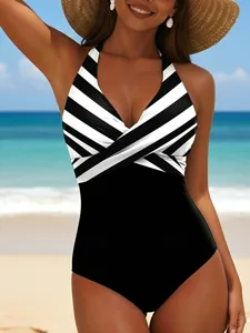 damen-einteiler-badeanzug-figurbetonend-schwarz-1