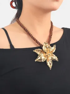 damen-halskette-elegant-strae-blumen-hal-braun-1