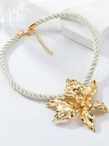 damen-halskette-elegant-strae-blumen-hal-default-6