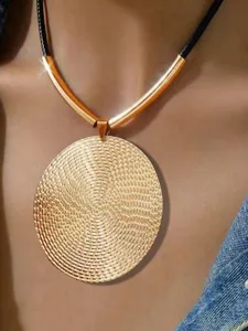 damen-halskette-elegant-strae-geometrie-rotgold-7