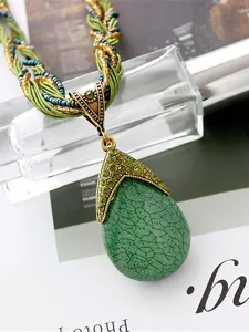 damen-halsketten-archaistisch-outdoor-ge-default-10