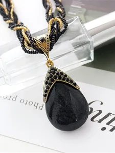 damen-halsketten-archaistisch-outdoor-ge-default-11