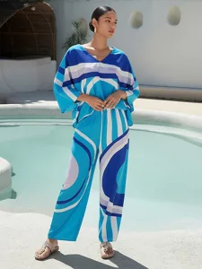 damen-pullover-aus-satin-mit-v-ausschnit-default-8