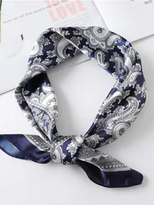 damen-quadratischer-schal-infinity-schal-marineblau-4