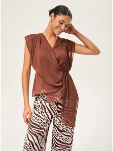 damen-top-v-ausschnitt-asymmetrisch-arme-braun-1