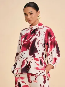 damenbluse-wein-abstrakter-druck-stehkra-wein-1