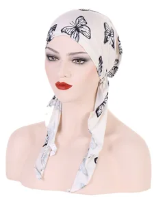 frauen-bedrucktes-vorgebundenes-kopftuch-wei-4