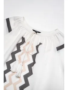 geometrisches-oberteil-mit-puffarmeln-un-default-9