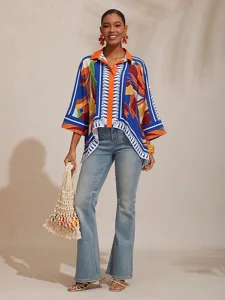 kurzes-satinhemd-mit-geometrischem-farbb-default-6