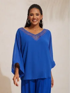 lassige-chiffonbluse-mit-tiefem-v-aussch-blau-1