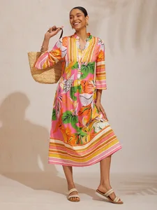 maxikleid-aus-seidigem-satin-mit-raffung-rosa-1