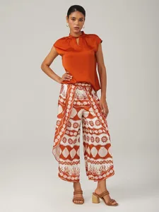 orangefarbenes-armelloses-top-mit-stehkr-default-13