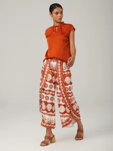 orangefarbenes-armelloses-top-mit-stehkr-default-14