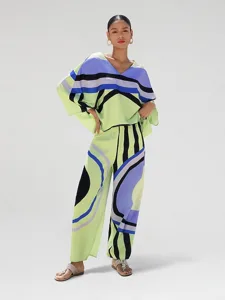 ponchobluse-aus-satin-mit-v-ausschnitt-u-default-6