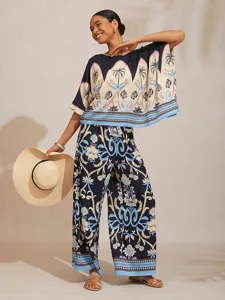 sommernacht-palmen-oberteil-aus-seidigem-default-10