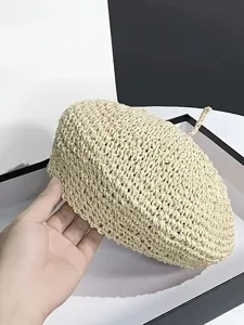 strohgehakelte-dunne-baskenmutze-einfarb-beige-6