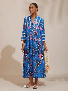abstraktes-azurblaues-maxikleid-aus-seid-default-4