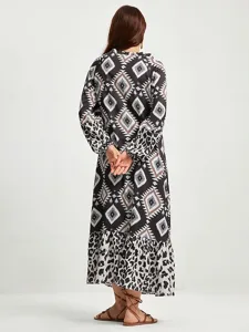 boho-maxikleid-mit-abstraktem-animal-pri-default-14