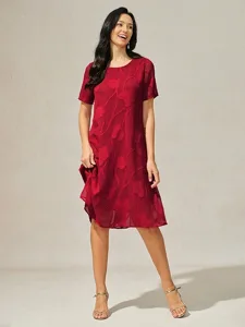 Lässige Blumenkleider