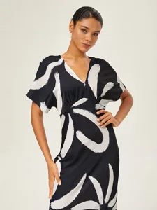 damen-maxikleid-schwarz-wei-kurzarm-abst-default-7