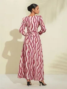 damen-maxikleid-wei-satin-blumendruck-v-default-11