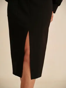 damen-midikleid-schwarz-langarmlig-v-aus-default-7