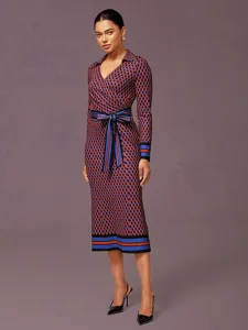 damenkleid-mit-rosarotem-3d-geometriedru-default-3